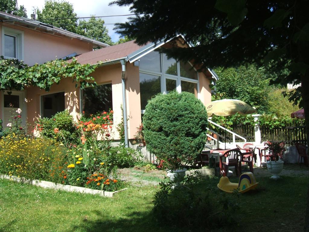 Pension Jana Tatrovice Bagian luar foto